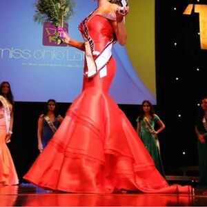 Elegant Red Evening Gown